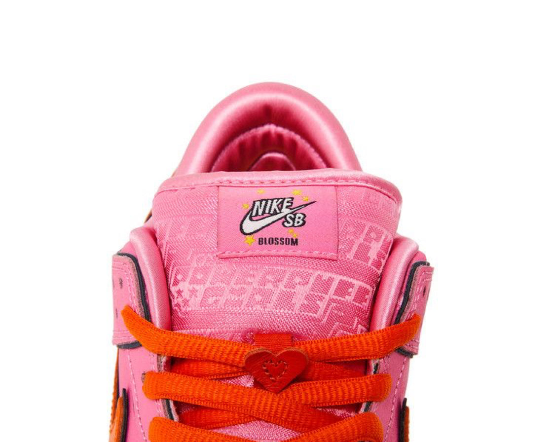 Dunk low SB Pro x Powerpuffs Girls “Blossom” 2023