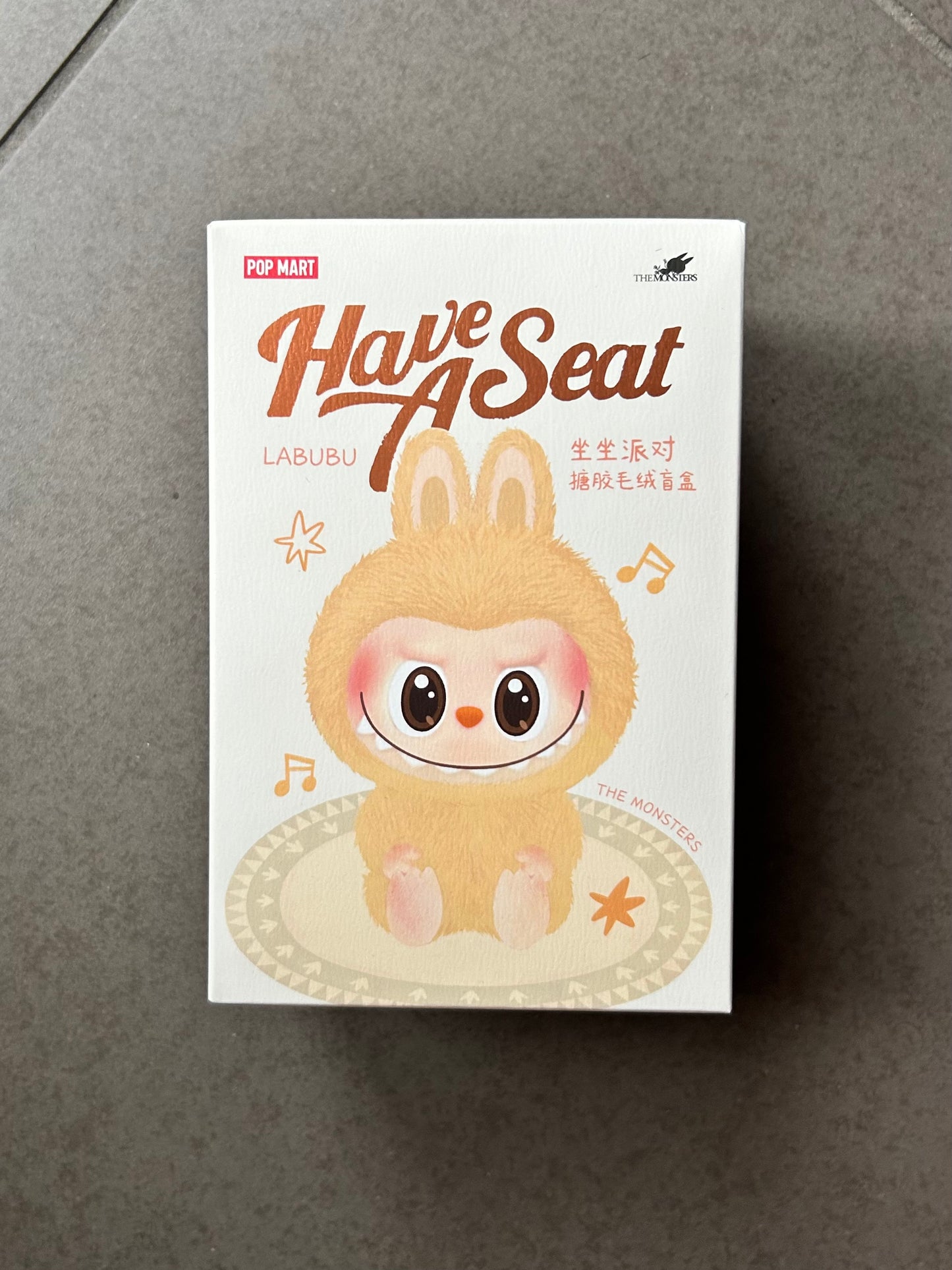 LABUBU-THE MONSTER HAVE A SEAT-POP MART(1 BLIND BOX)